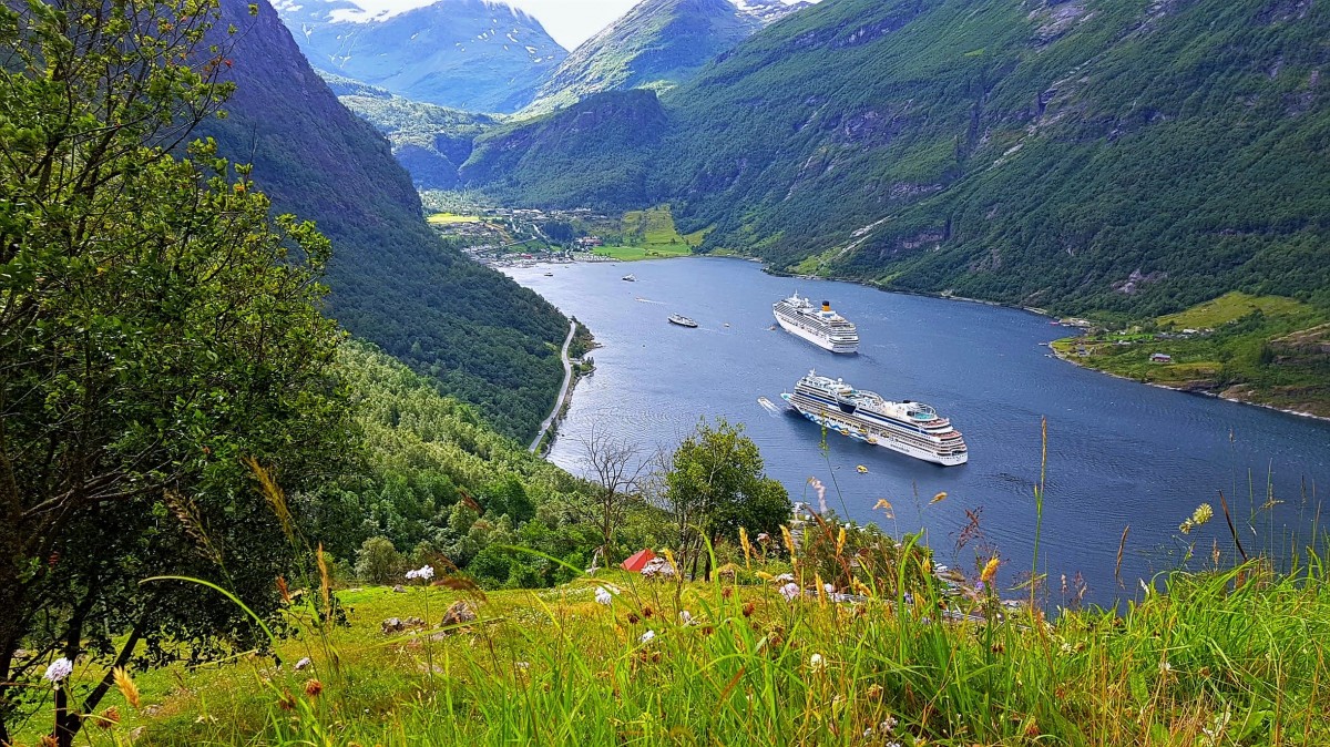 View towards the Geiranger fjord
