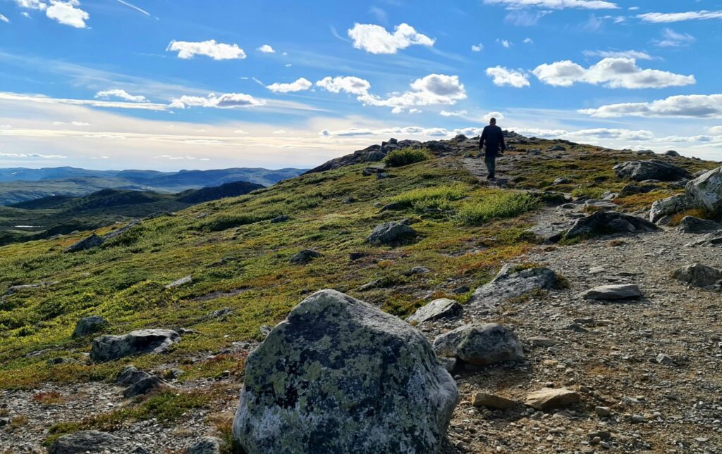 Family-friendly mountain hike Dagali with gentle terrain and wide-open views