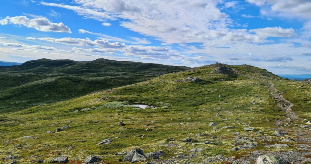 Epic views on a short mountain hike Dagali