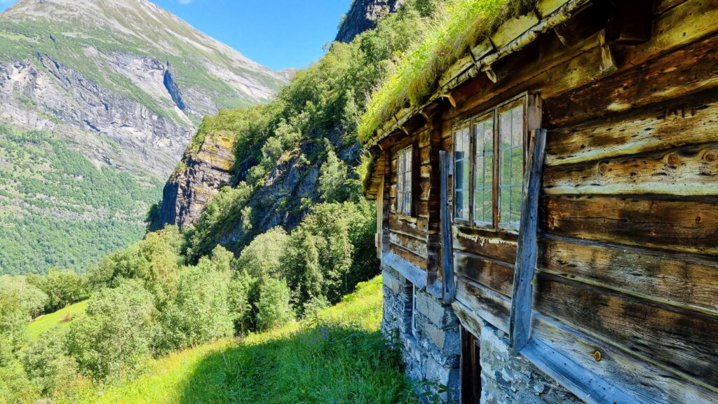Old farm building at Skageflå in Geiranger.