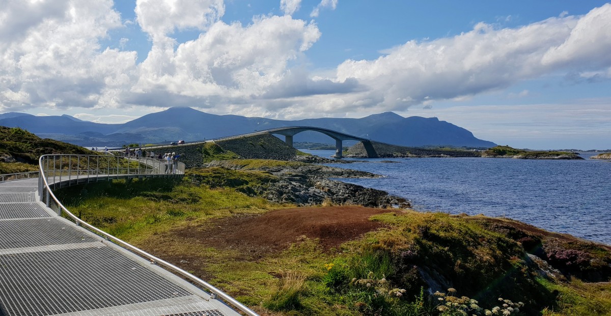 Diving the Atlanic Road in Norway