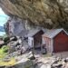 Road Trip Nordsjøveien Scenic Road - houses under the mountain - Helleren